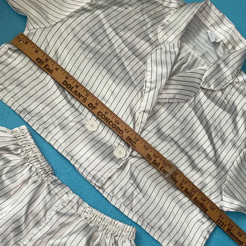 FANTASIES pajama set crop top with pull on shorts pinstripe vintage size S White - Image 6