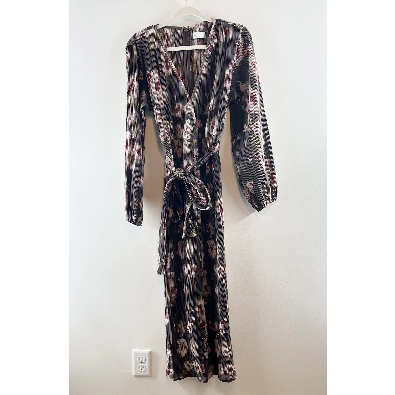 Petal & Pup Solange Floral Long Sleeve Plissé Jumpsuit Steel Gray XL - Image 4
