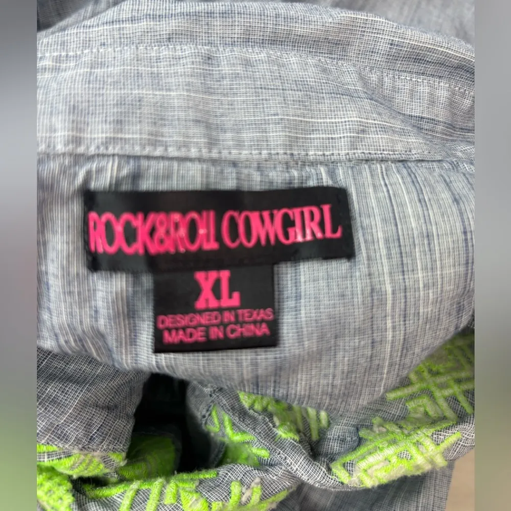 Rock & Roll Cowgirl XL Embroidered Long Sleeved Pearl Snap Shirt in Lime n Blue - Image 11