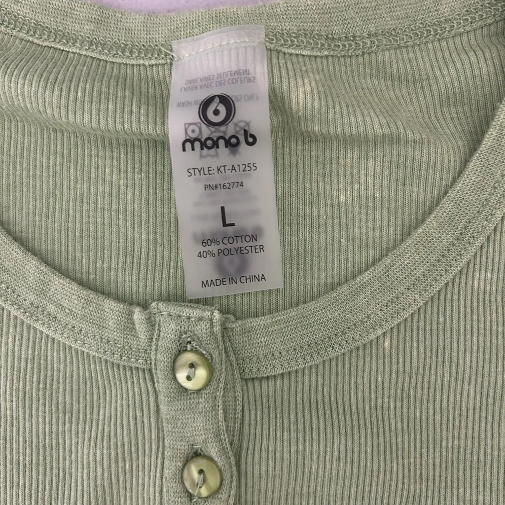 NWT Mono B Lime Green Ribbed Crop Top Size L - Image 4