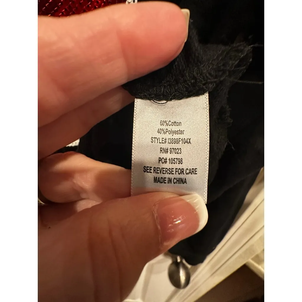 Women's Rebellious One Black Red White LOVE Sequin Sweatshirt L - Image 4