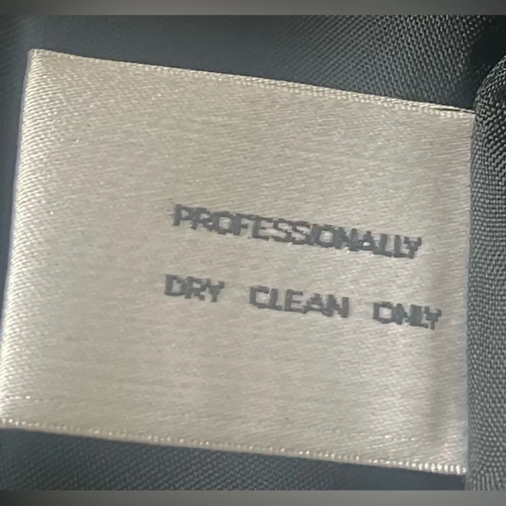 John Weitz vintage double breasted coat is a wool/cashmere blend, size 10P Black - Image 3