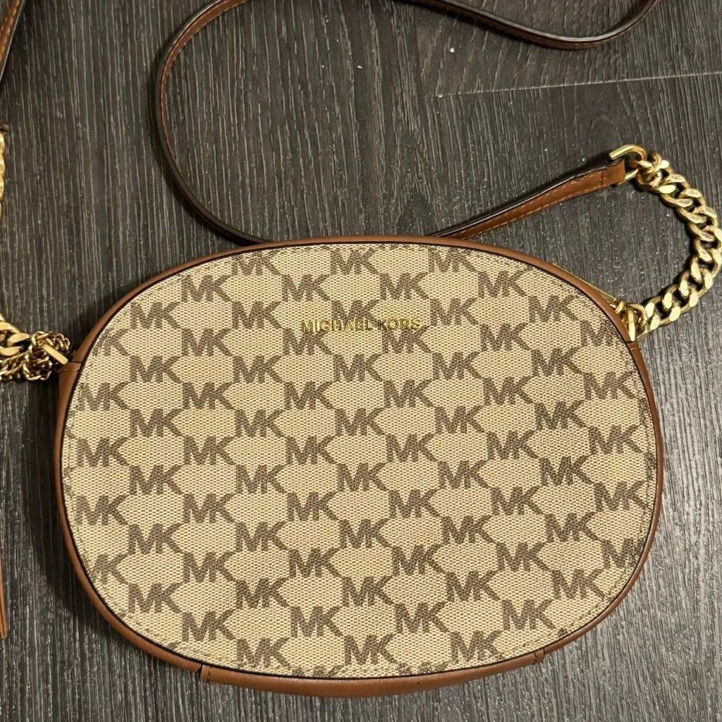 Women’s Jet Set Travel Medium 
Signature Logo Crossbody MK Bag - Image 3