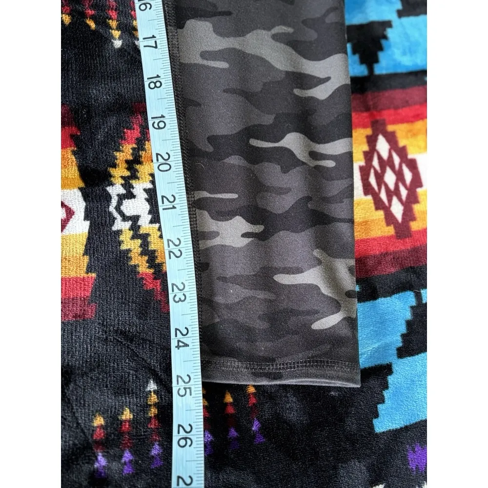 Maurices Black/Gray Camo Band Waist Crop Leggings Size Small‎ Pockets - Image 7