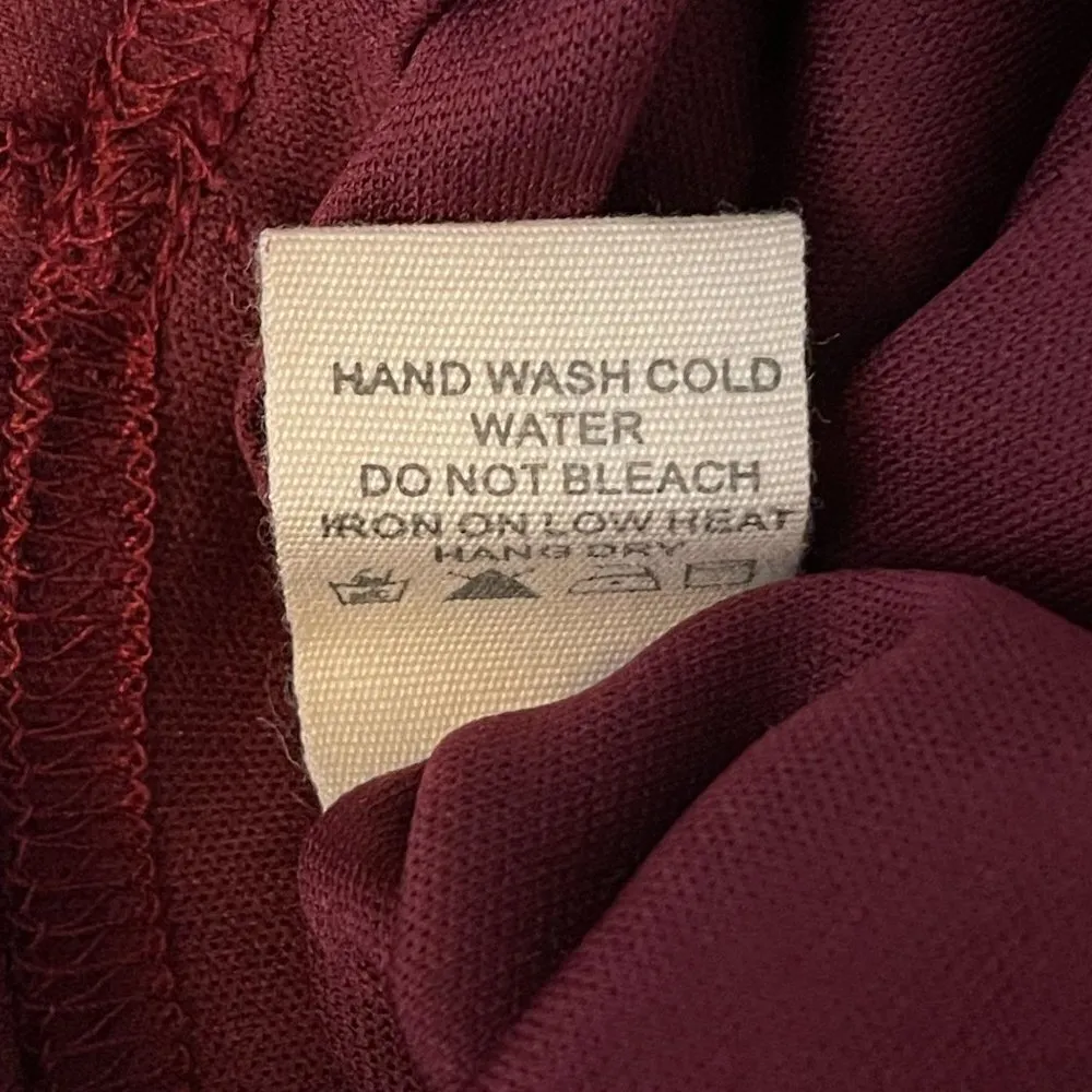 NWT Evenuel Burgundy Tank Top M - Image 6