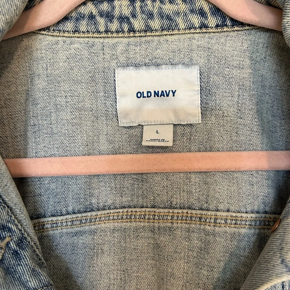 Light Wash Distressed Denim Jacket size Large - Image 4