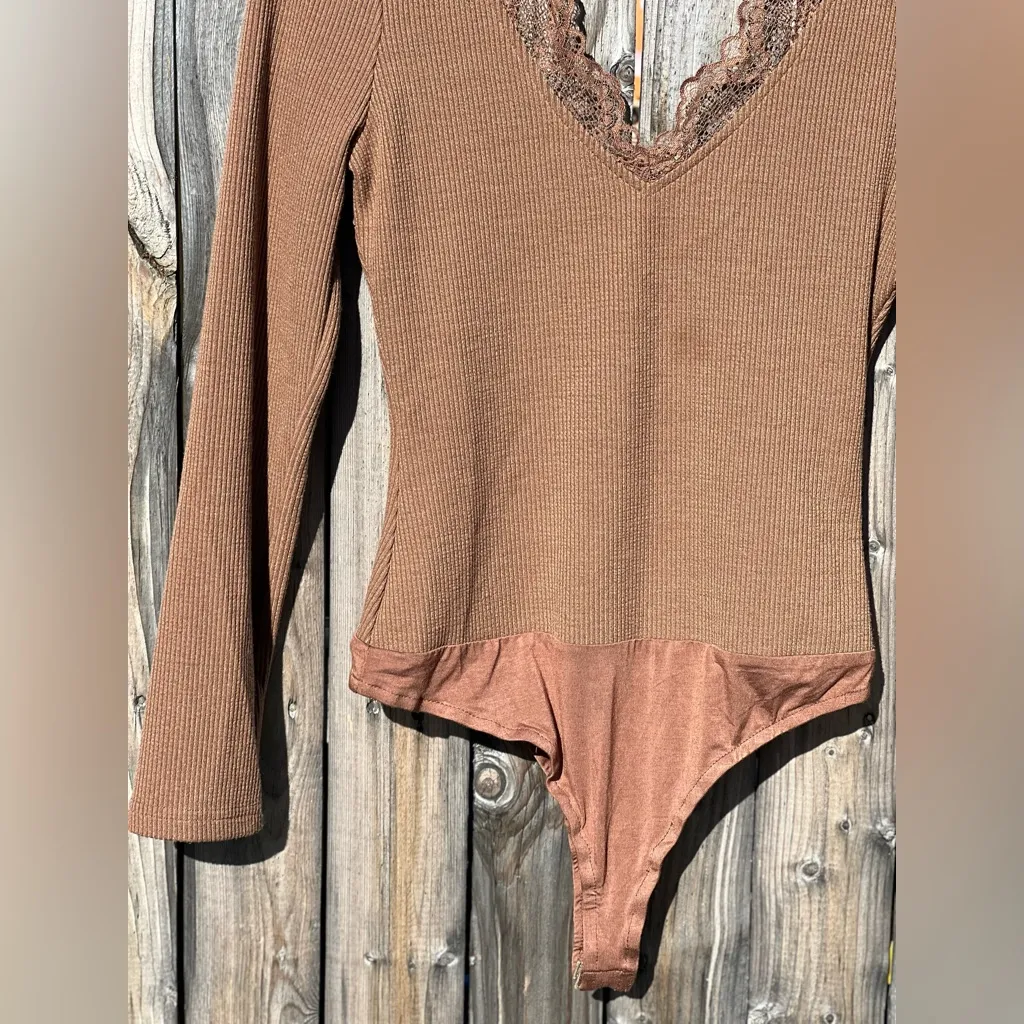 Lulus Sweet Darling Light Brown Lace Long Sleeve Backless Bodysuit NWT - Image 14