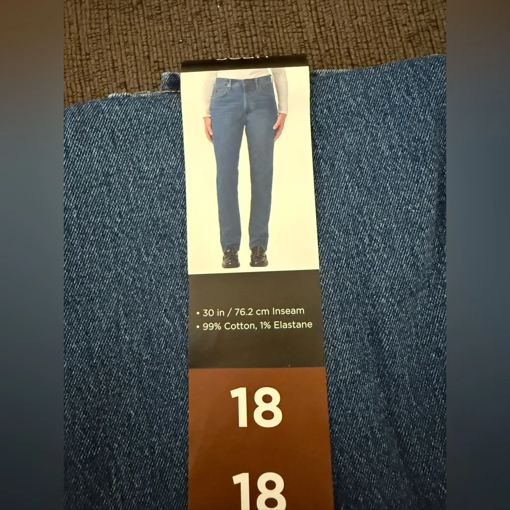 Kirkland Signature Women's High-Rise Straight Leg Jeans, Blue, Size 18 NTW - Image 3