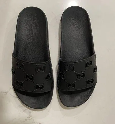 Gucci Rubber GG Slide Sandal - Image 2