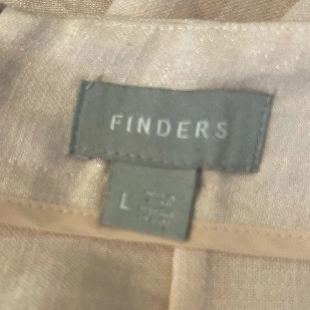 Finders Keeper Pink Coco Pleated Shorts Size Large - Image 6