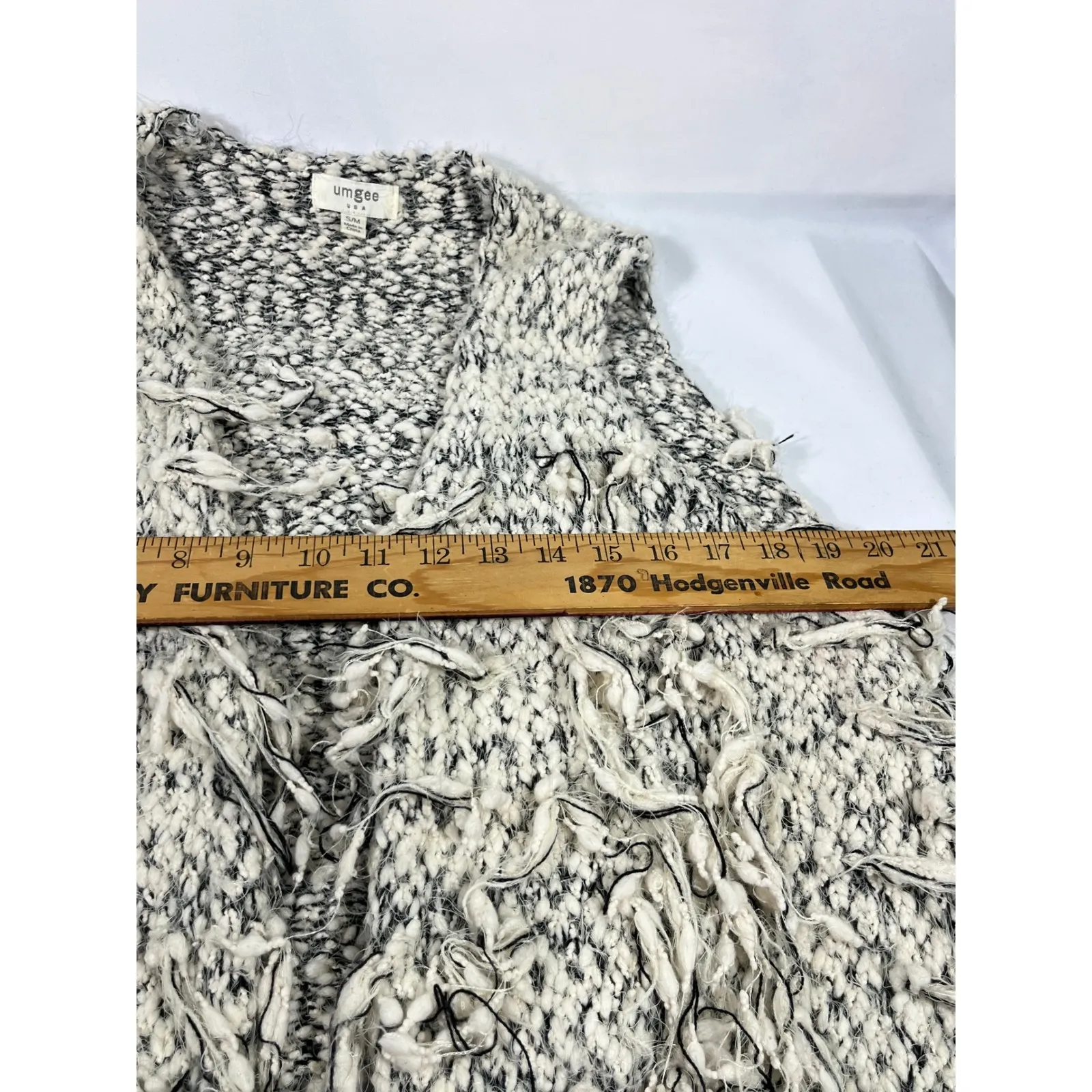 Umgee USA Women's Fringe Knit Vest Sweater Boho Fuzzy Bold Cream Black S M Size undefined - Image 7