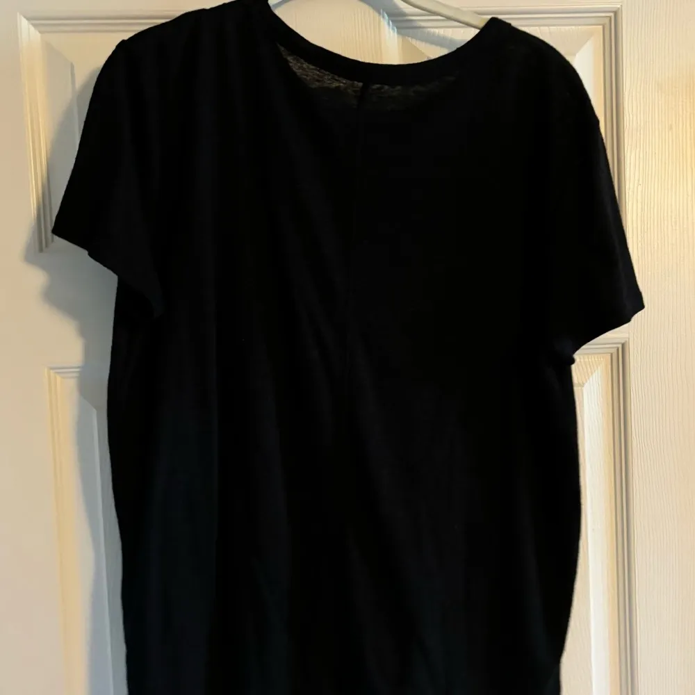 Black Tee Shirt Flowy with Pocket - Image 2