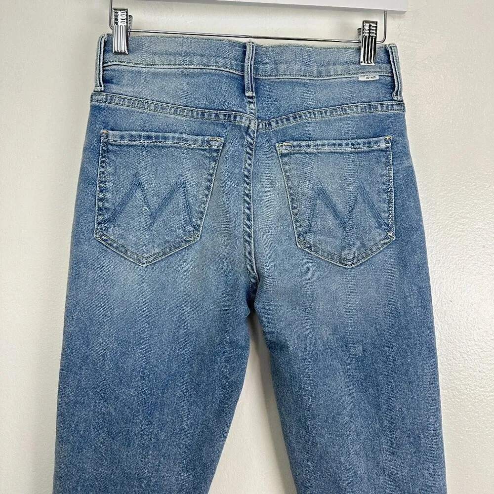MOTHER The Insider Crop Step Chew Jeans in Wash Drinking By The Pool Size US 27 Blue - Image 12