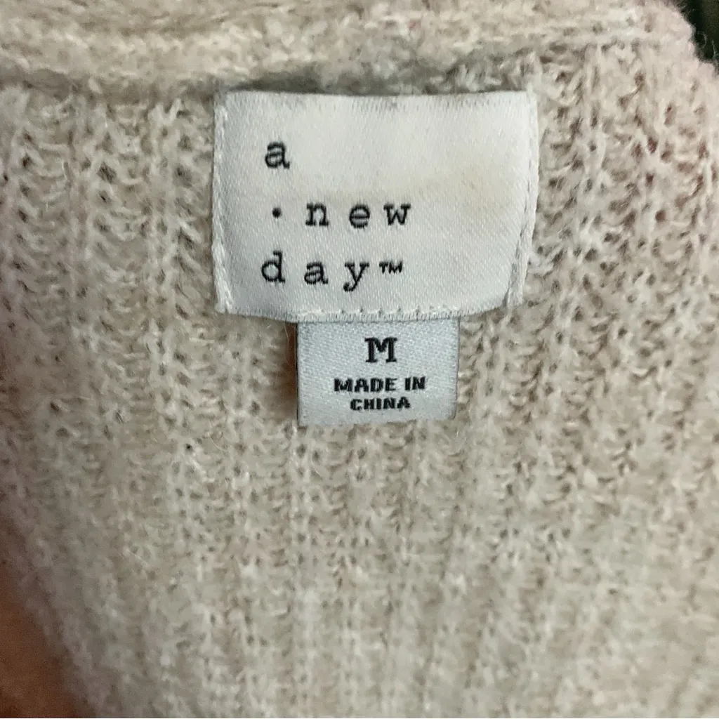 A New Day Cream Vneck Boyfriend Cardigan Knit Grandpa Sweater M - Image 4