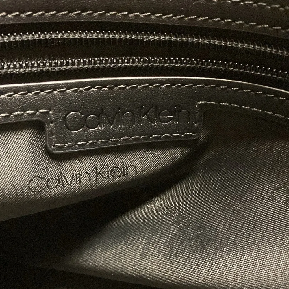 Calvin Klein  Leather Double Handle Shoulder Tote - Image 10
