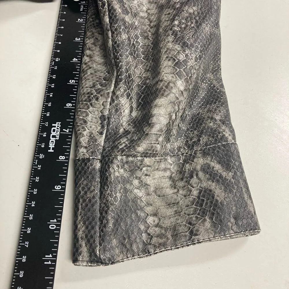 NEW DIRECTIONS, Women’s Animal Print Jacket, 3/4 length sleeve, Size Large, gray - Image 5