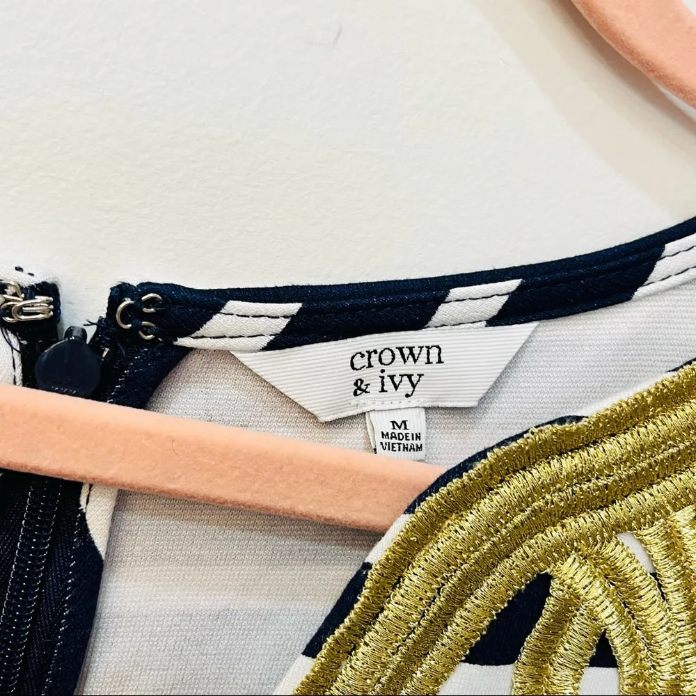 Crown & Ivy Women's Shift Dress Navy/White Stripe with Gold Accent sz Me… - Image 57