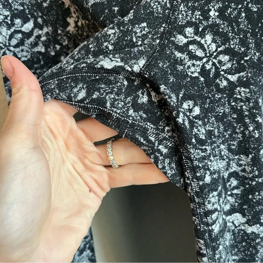 Lululemon Align Pant 25” Black Lace Print - Image 5