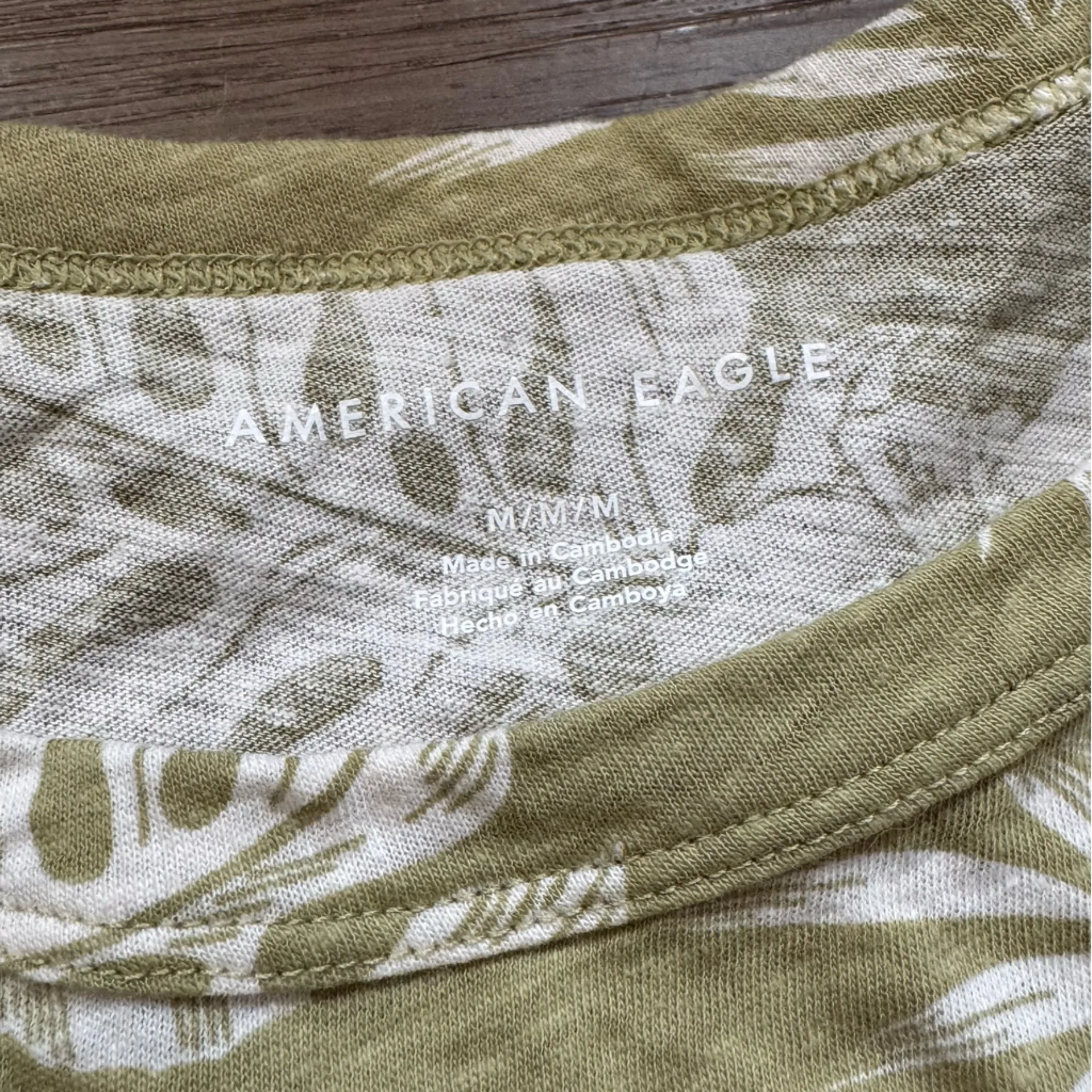 American Eagle Outfitters Green and White Floral Top‎ - Image 2