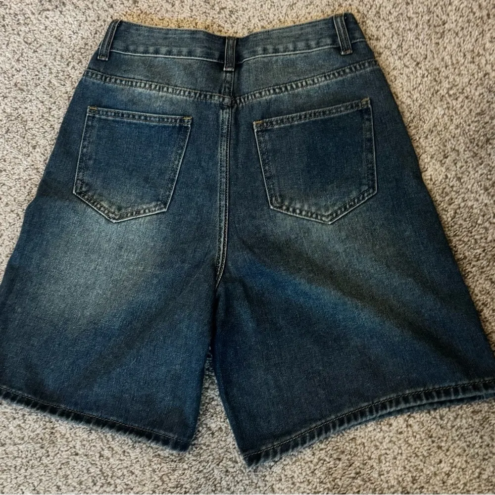 Dazy Wide Leg Shorts M Festival Concert Streetwear minimalist everyday denim Blue Size M - Image 3