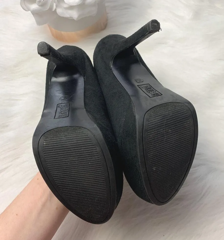 Brash Basic Suede Black Pumps - Image 6