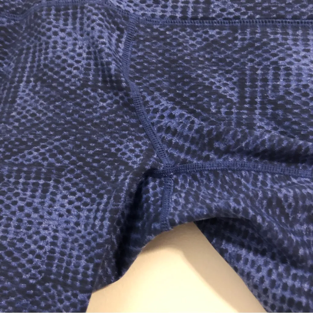 Tuff Athletics blue geometric print athletic leggings women’s medium stretch - Image 4