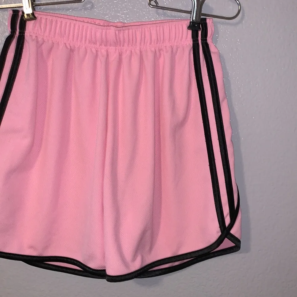 Ixspa pink workout gym mid length athletic shorts - Image 3
