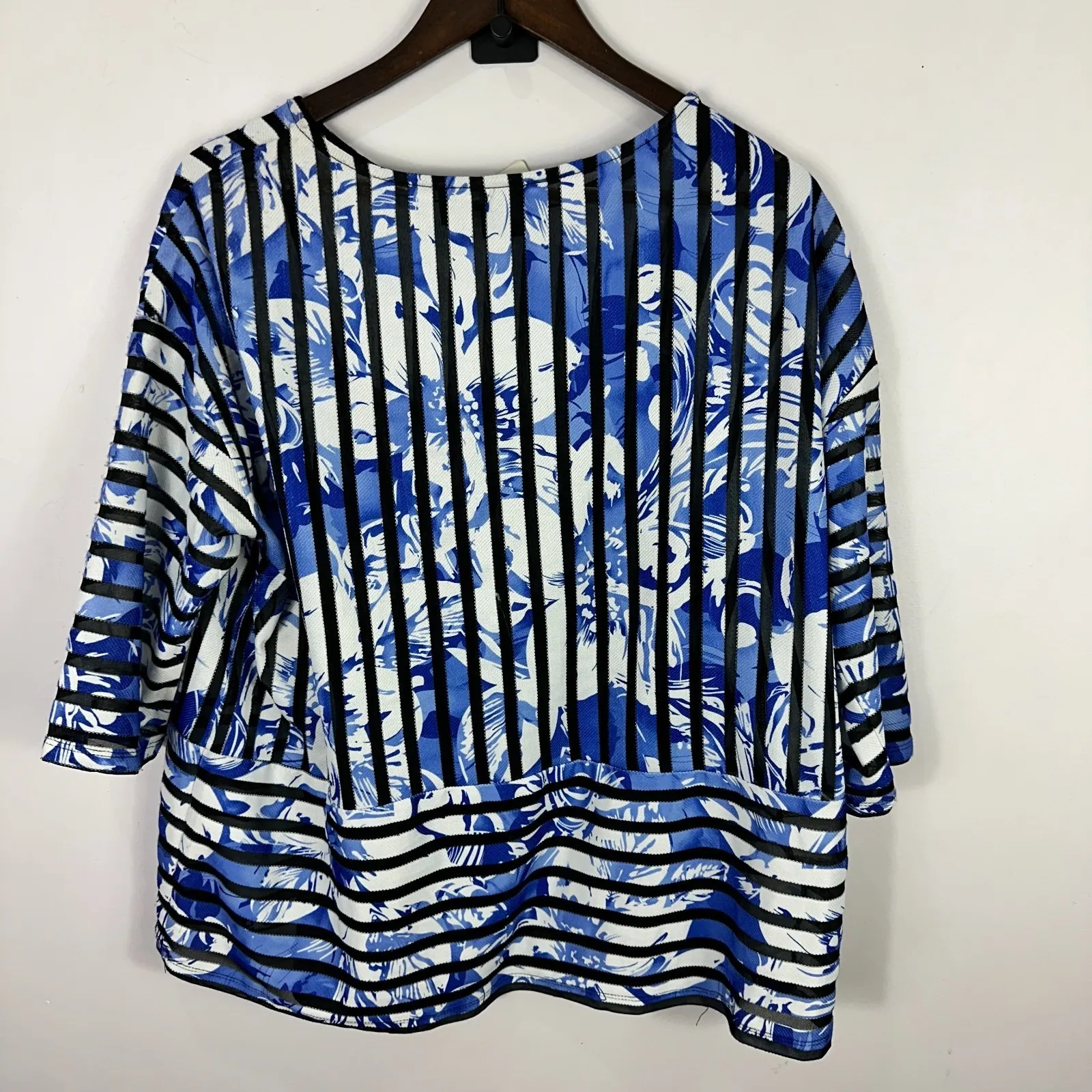 Rafaella Top L Blue White Stripe Abstract Print Resort Coastal Chic Art Dopamine - Image 6