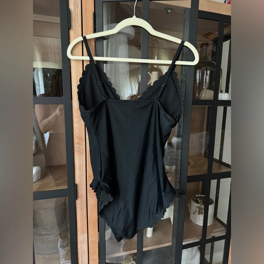 J. CREW scalloped one piece swimsuit vneck adjustable straps preppy classic - Image 3