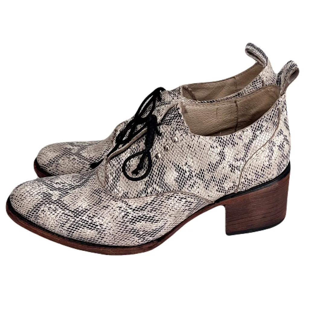 Freebird ‘Sadie’ Beige Snakeskin Embossed Leather Heeled Oxfords, Size 8 - Image 4