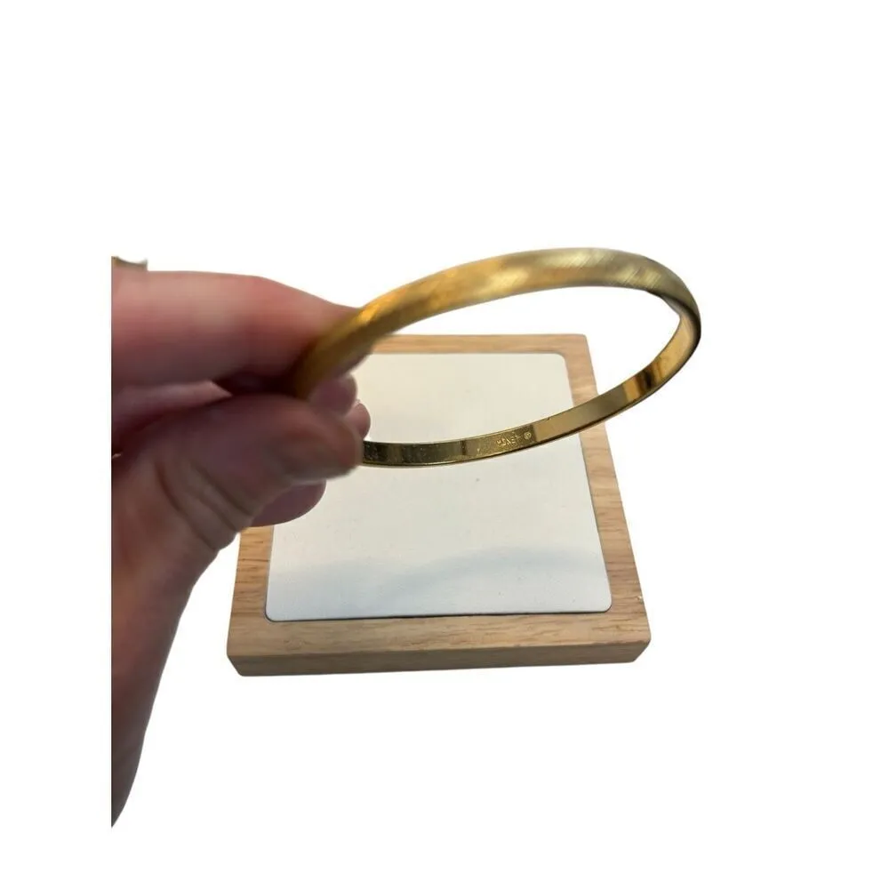 Money signed Gold toned bangle bracelet round - Image 6