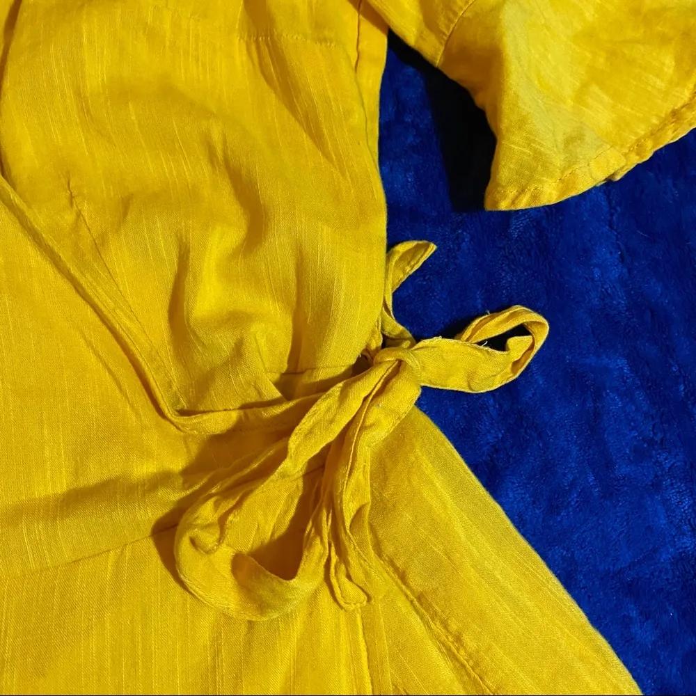 Waist-Defined Bell-Sleeve Faux-Wrap Dress - Image 5