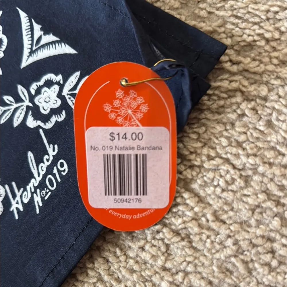 Hemlock Bandana with White Floral Pattern Black - Image 5