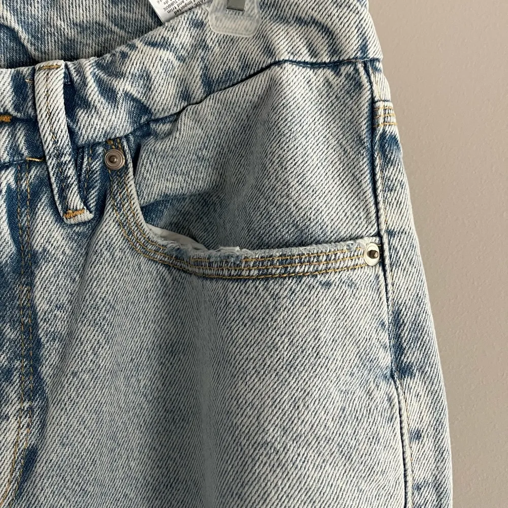 NWT  90s Jeans - Image 3