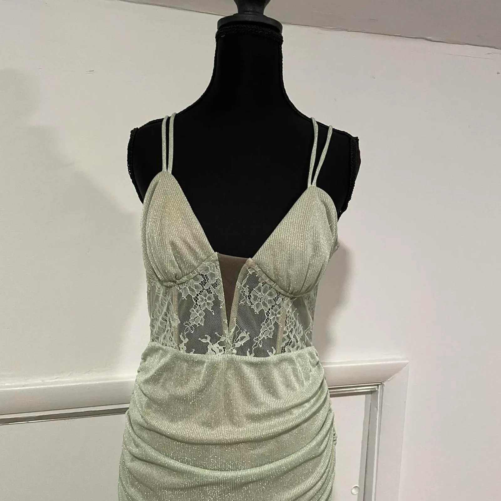 Michael Costello x REVOLVE Lulu Midi sparkly Dress in Mint. $268. size L - Image 4