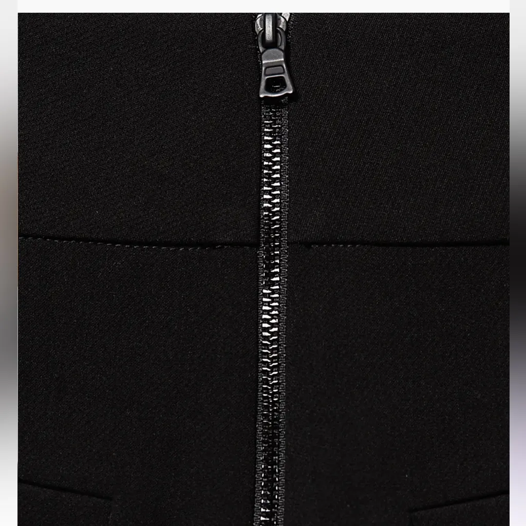 Alice and Olivia Donald High Rise Shorts Velvet - Image 9