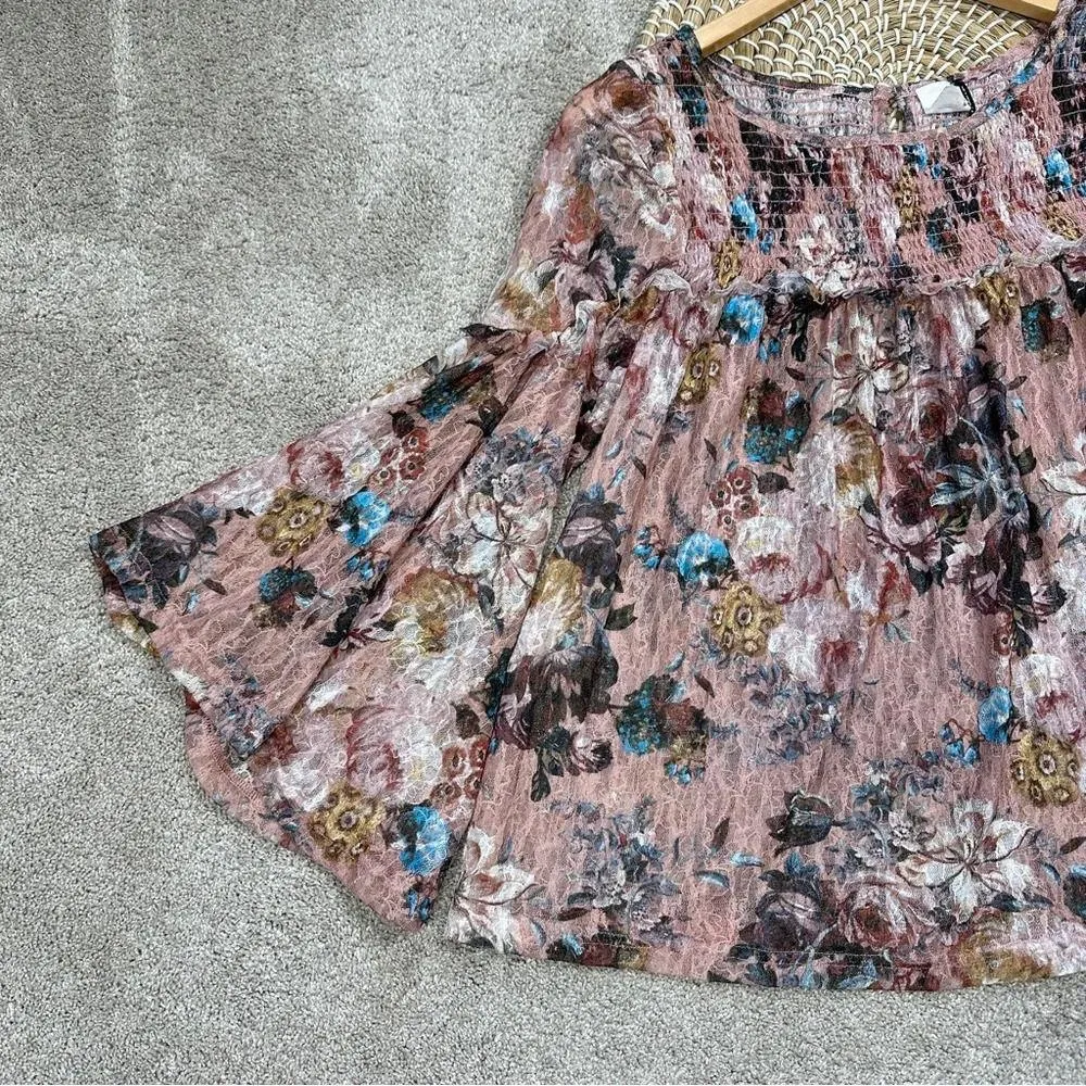 Anthropologie Akemi + Kin Floral Lace Patrizia Bell Sleeve Smocked Top Boho S - Image 5
