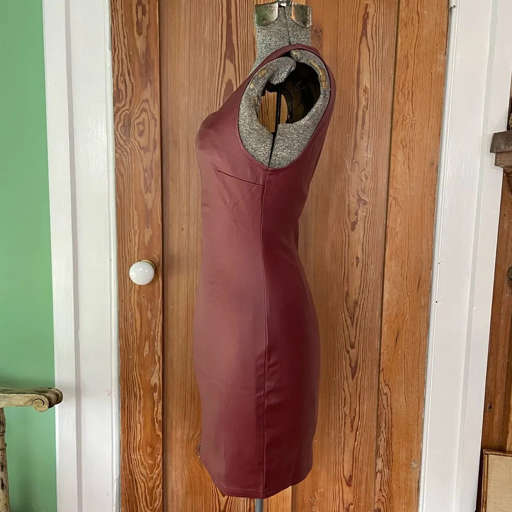 Idem Ditto Faux Leather Burgandy Square Neck 90s Mini Dress - Sz S 💚🎀 - Image 5