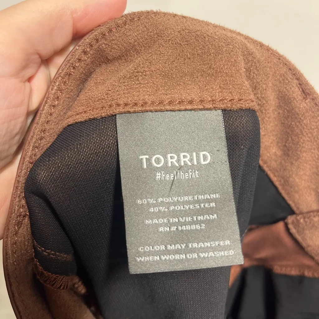 Torrid Perfect Skinny Faux Leather Mid Rise Pant in Root beer size 22R women - Image 7