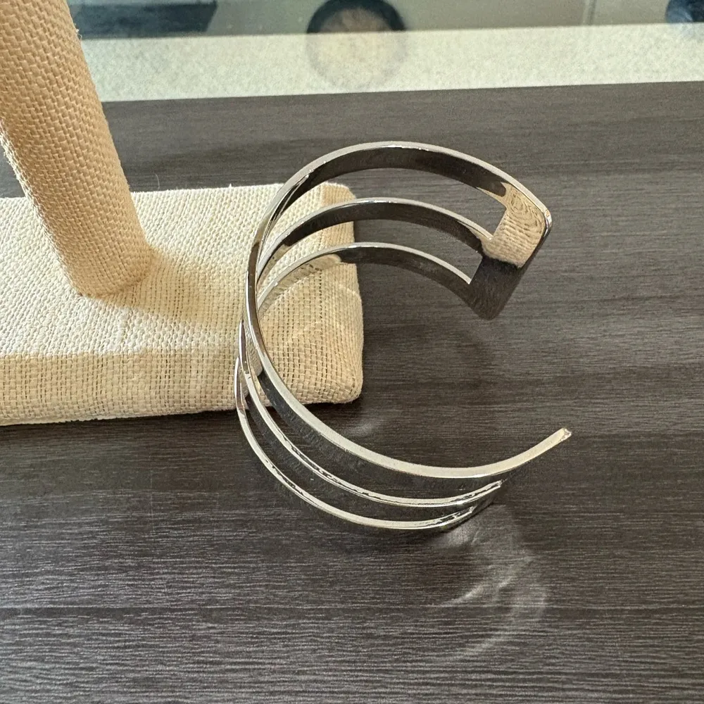 Silver 3 Line Cuff Bracelet - Image 4