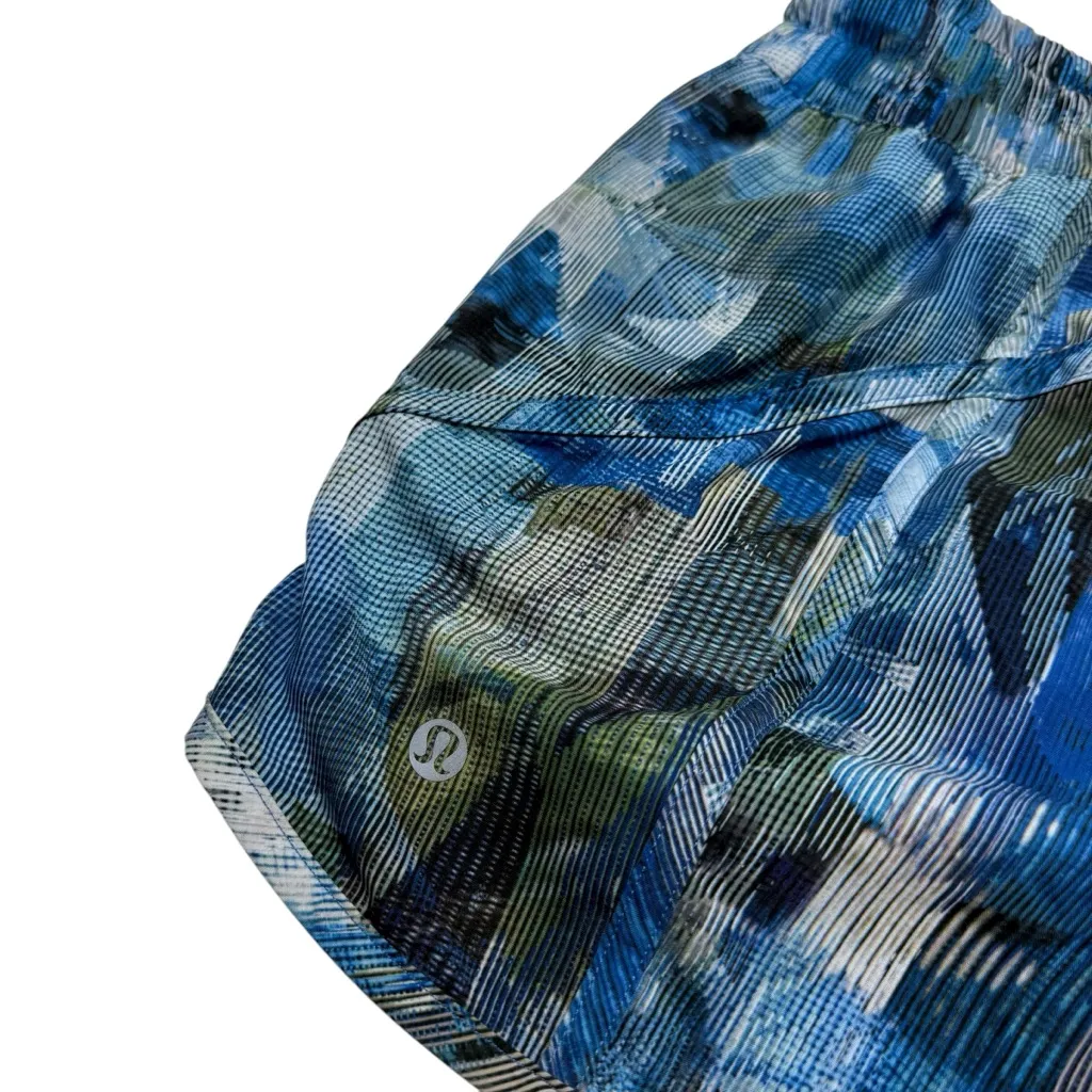 Lululemon Tracker Shorts 4" In Sun Dazed Multi Blue/Black Night - Image 5