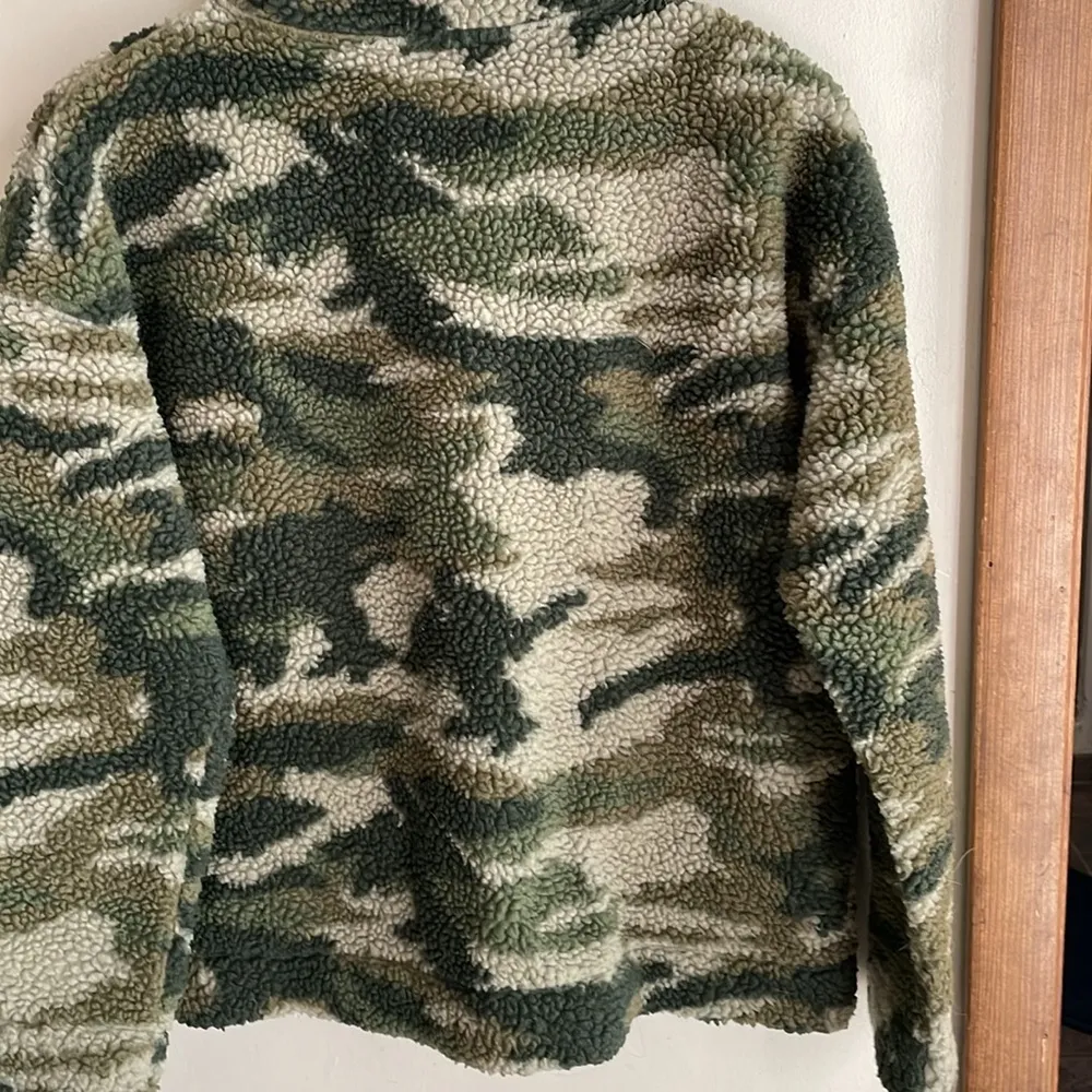 J. Crew Snap-collar sherpa fleece jacket sweatshirt in camo - Image 11