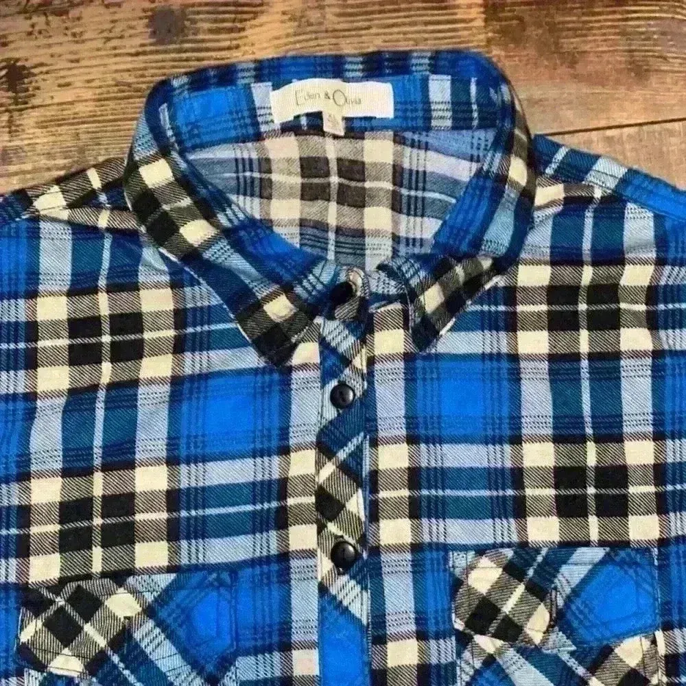 Eden & Olivia flannel button up shirt size XlArge - Image 2