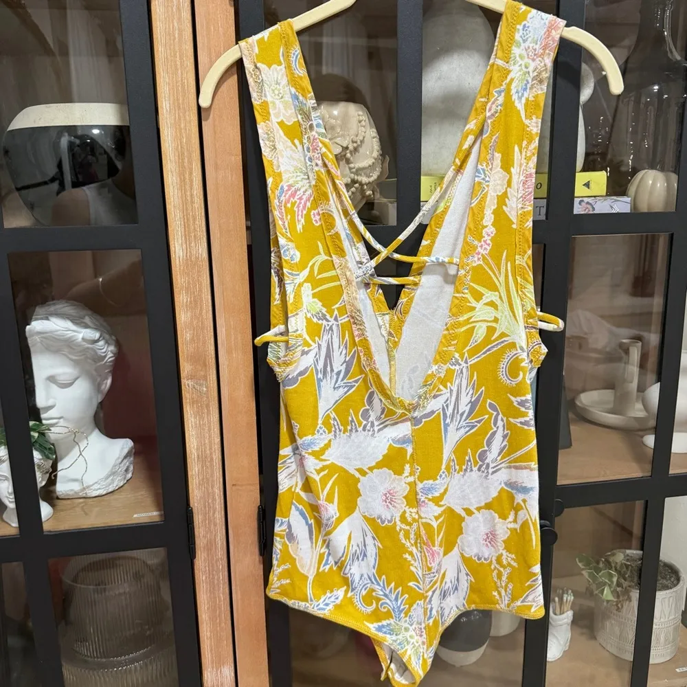 Floral Ribbed Bodysuit plunge vneck sleeveless tank open back sexy - Image 2