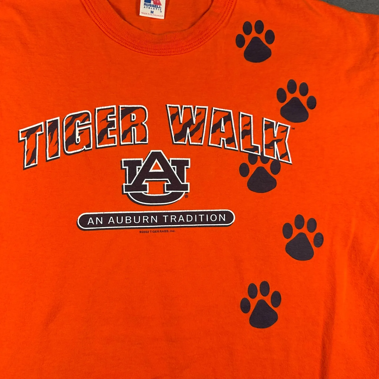 Vintage Auburn Tigers T-shirt Russell Athletic Orange Medium SS Tiger‎ Walk Tee - Image 2