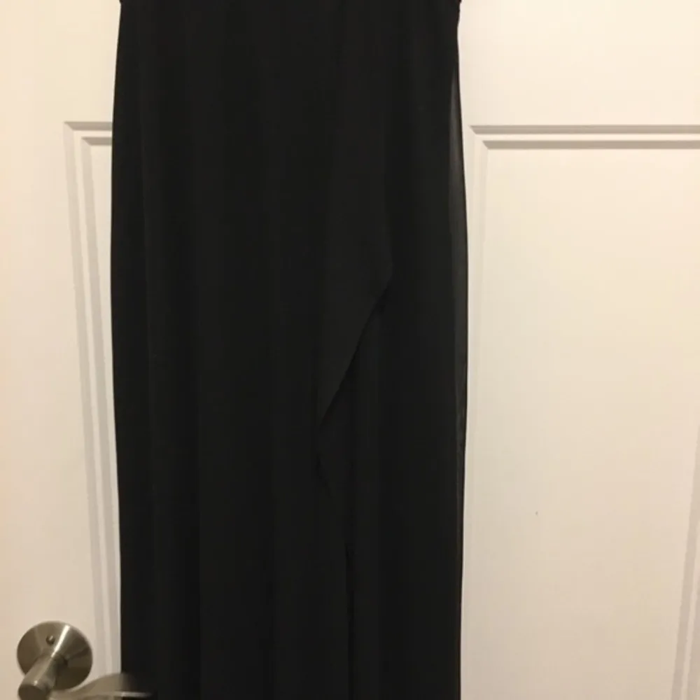 Beautiful Black formal dress size 4 - Image 7