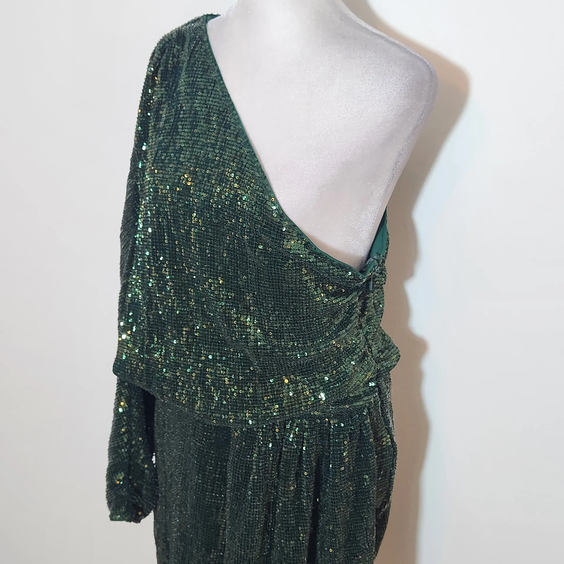 PrettyLittleThing One-Shoulder Green Sequin Dress NWT Size 12 Green Formal Dress - Image 4