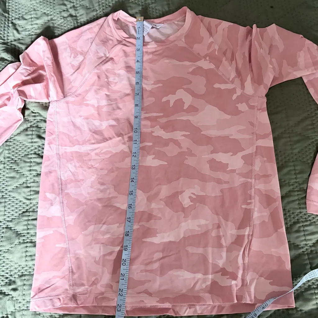 Athleta  Ultimate Train Pink Camo Long Sleeve - Image 5