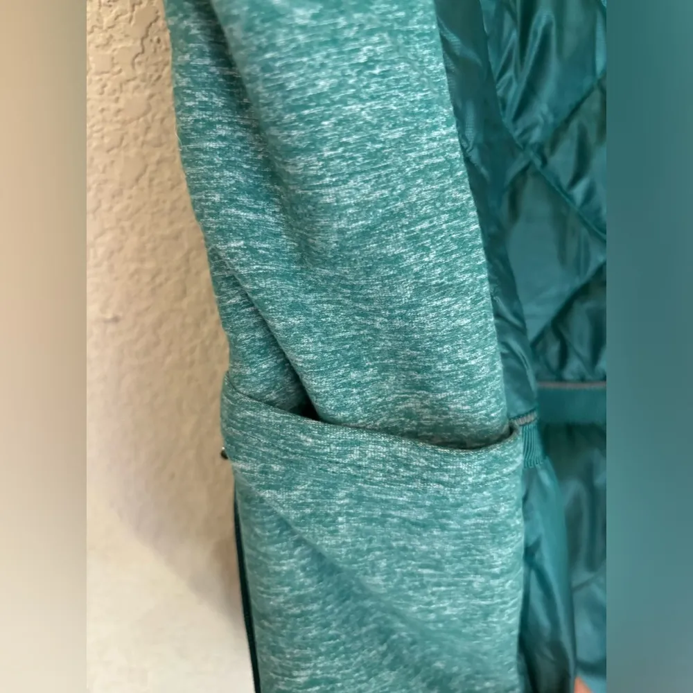 Lululemon Down For a Run Goose Down Quilted Vest in Forage Teal Green 2 - Image 8