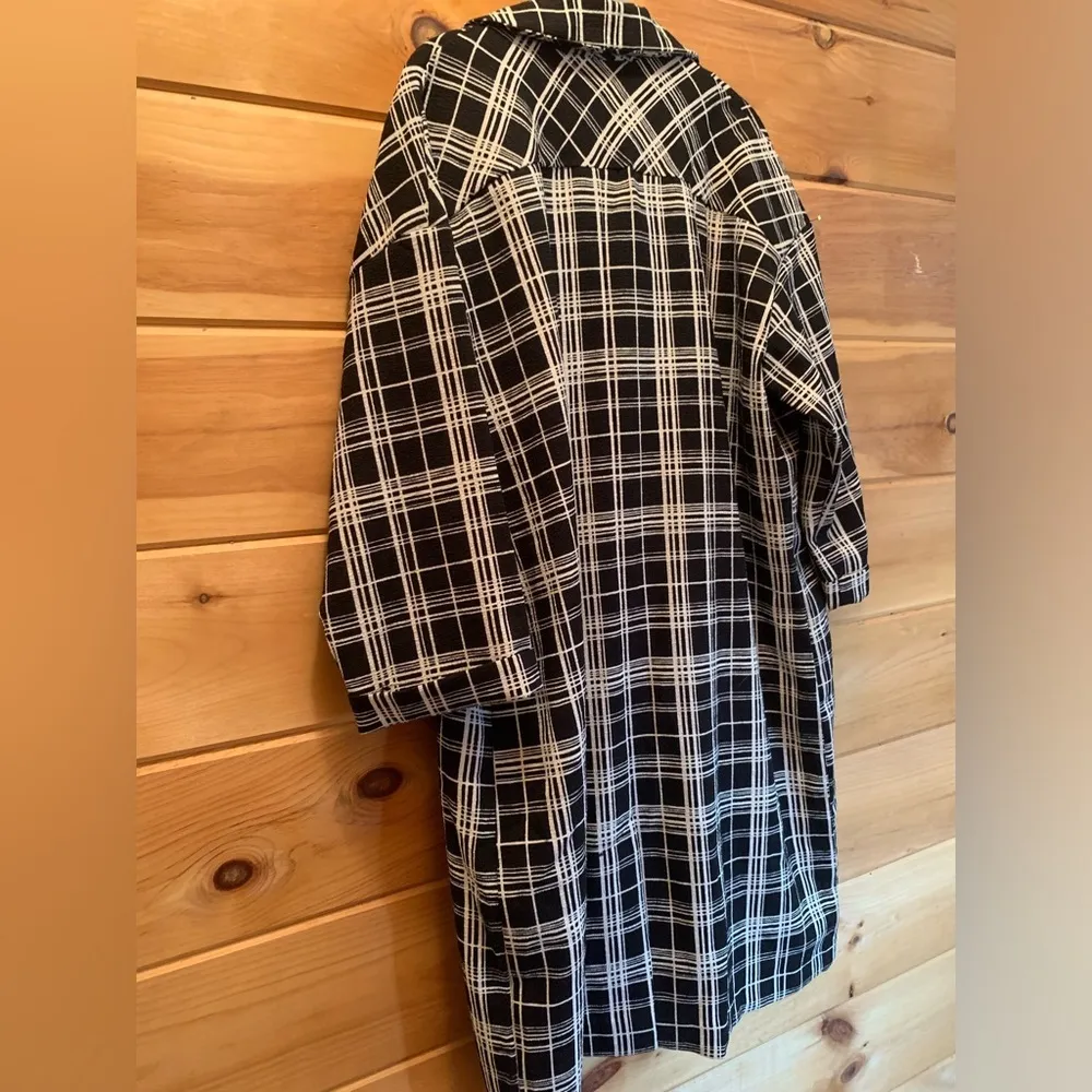 LF Lightweight Plaid Black And White Woman’s Coat NWT Size 14 100% Polyester - Image 7
